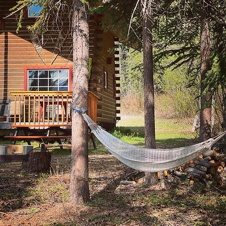 Little Atlin Lodge Tagish Екстер'єр фото