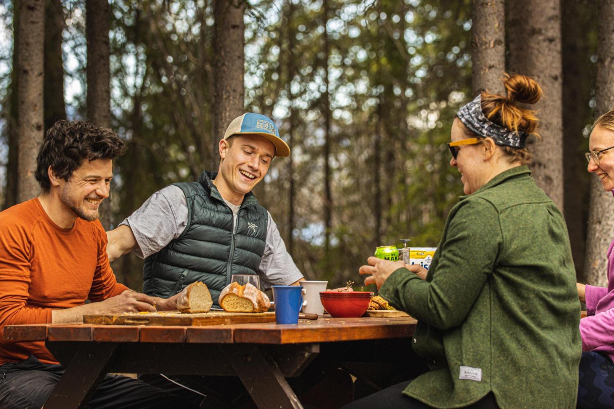 Little Atlin Lodge Tagish Екстер'єр фото