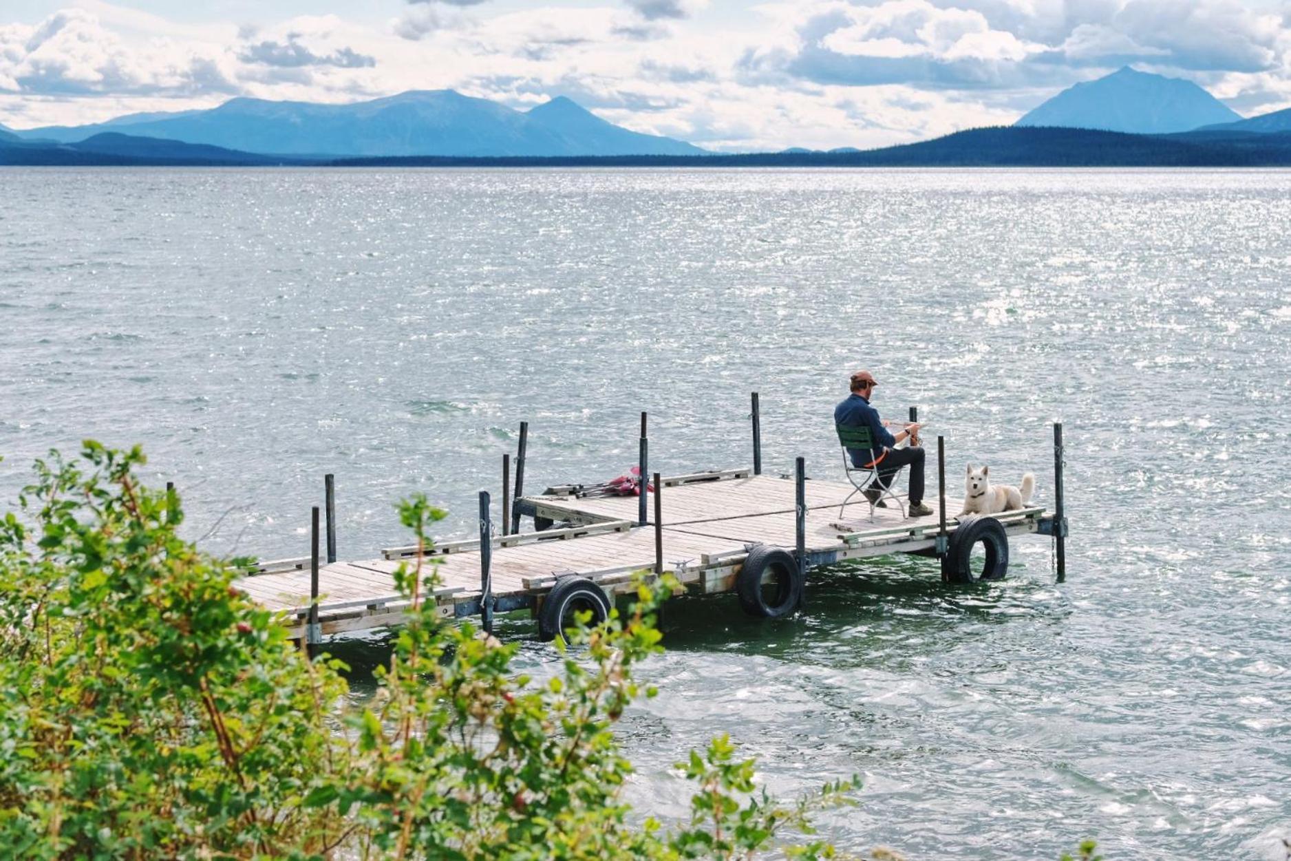 Little Atlin Lodge Tagish Екстер'єр фото