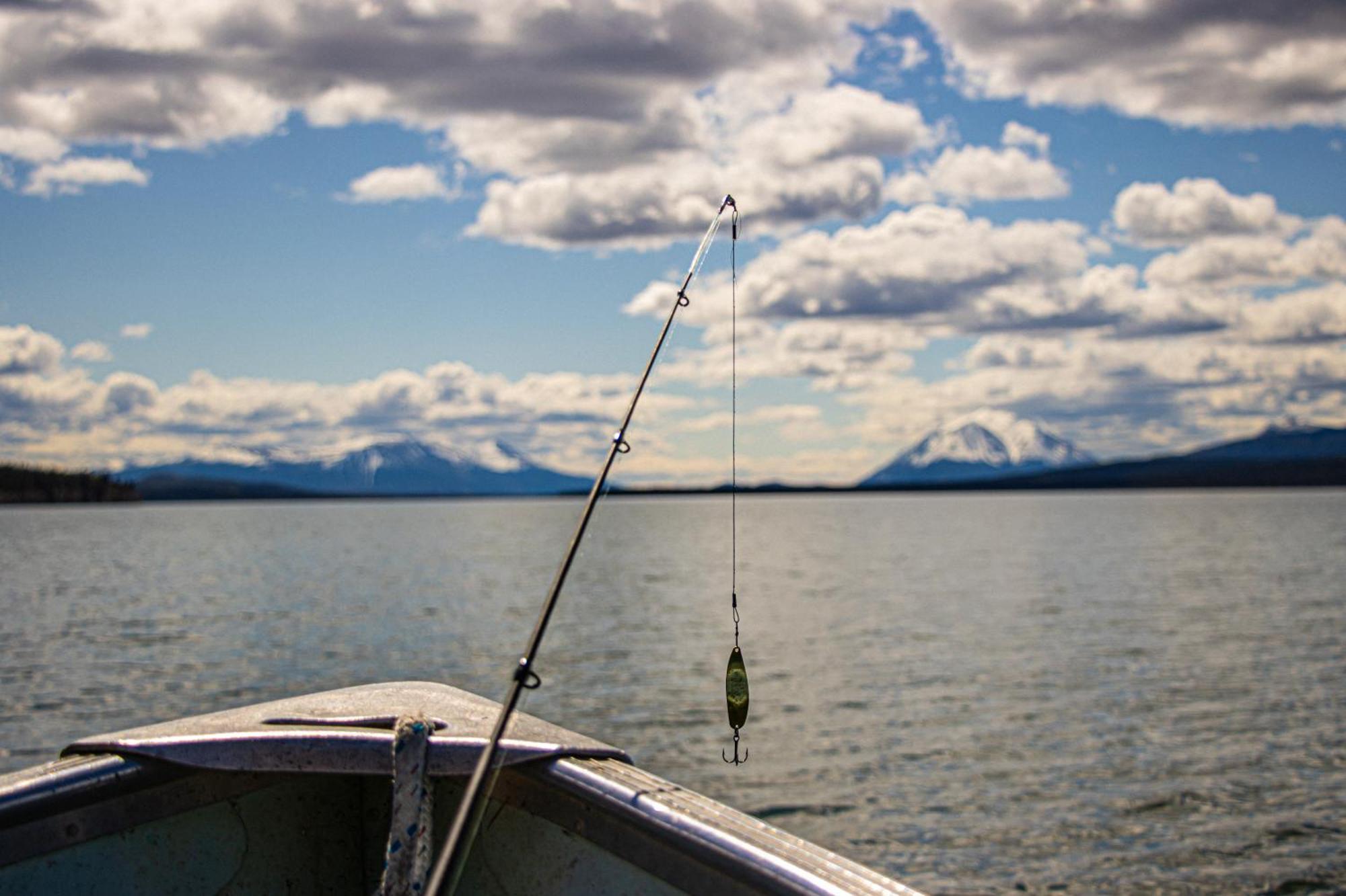 Little Atlin Lodge Tagish Екстер'єр фото