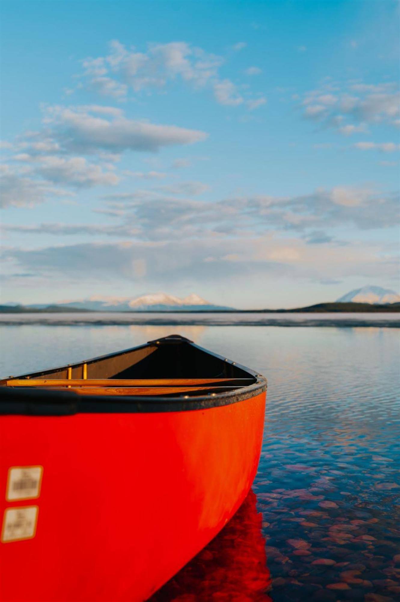 Little Atlin Lodge Tagish Екстер'єр фото