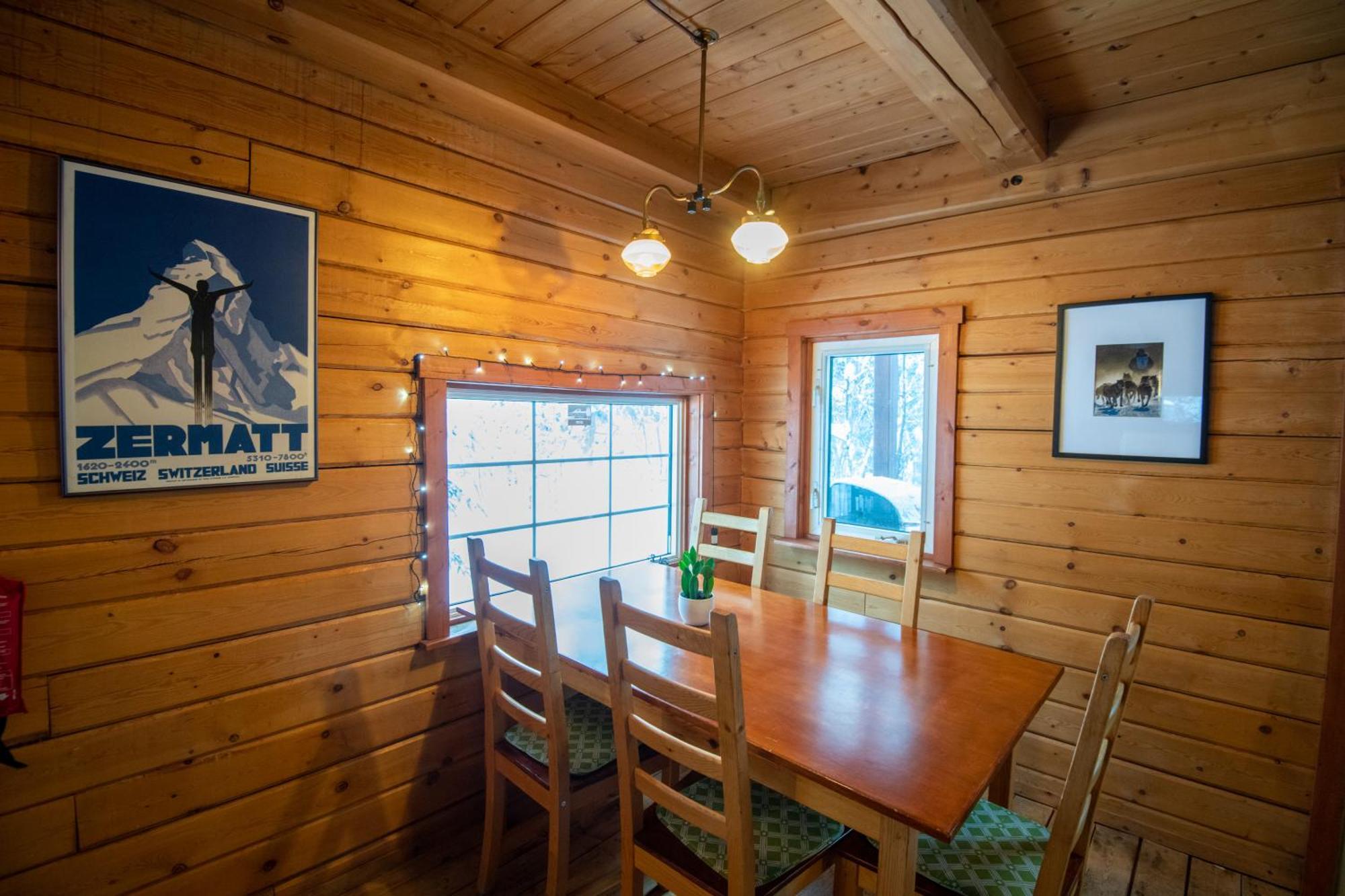Little Atlin Lodge Tagish Екстер'єр фото