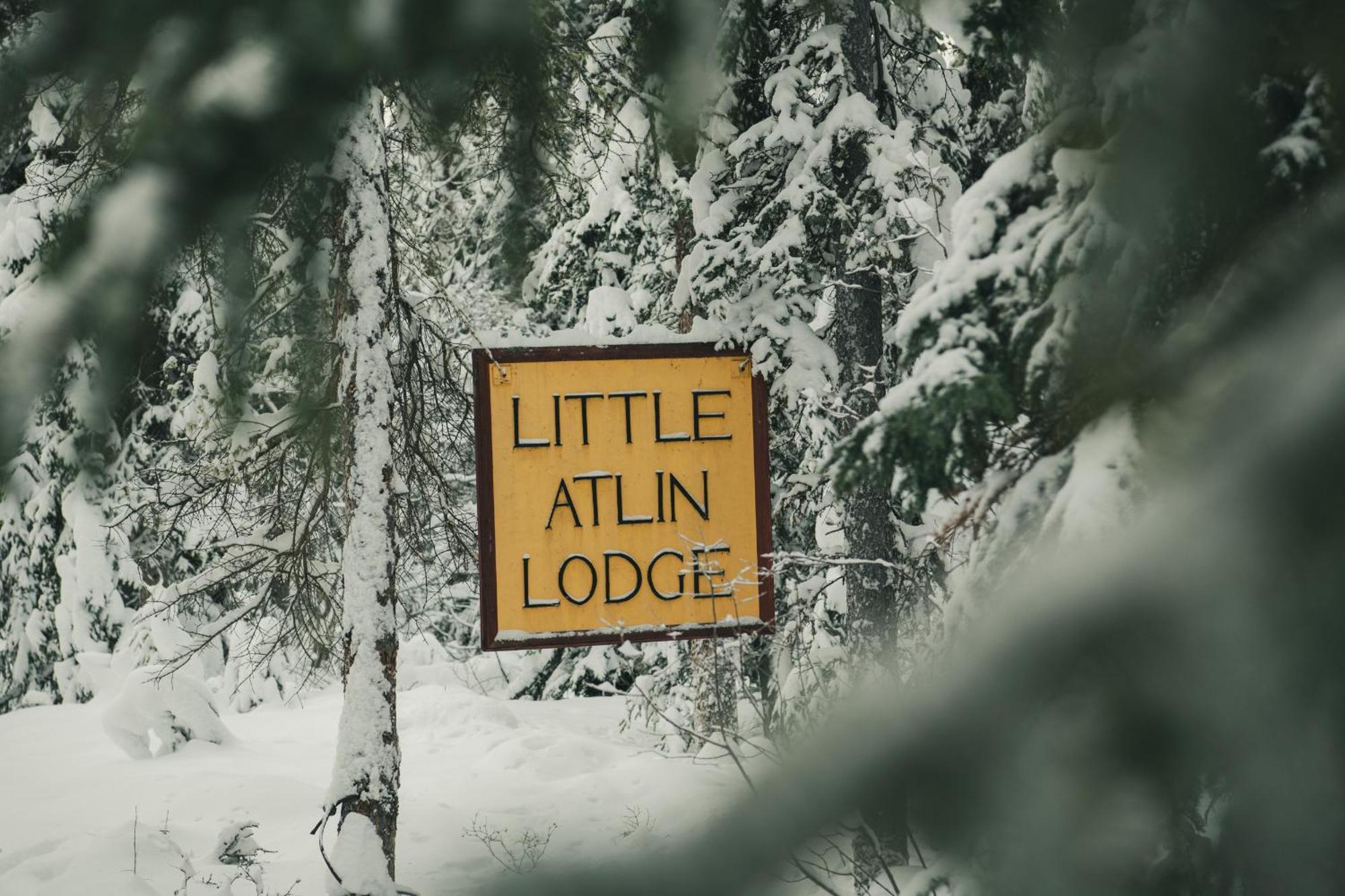 Little Atlin Lodge Tagish Екстер'єр фото